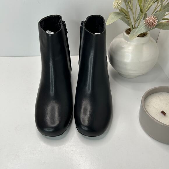 Vionic Sibley Leather Comfort Block Heel Ankle Boot Black Women's 8.5 NWOB FLAW - Picture 5 of 11